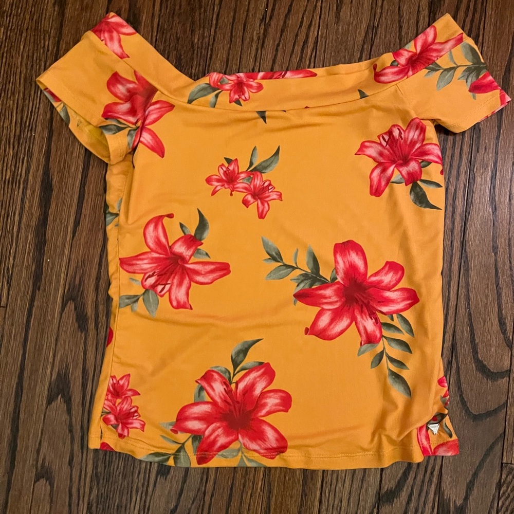 Guess Off The Shoulder Top